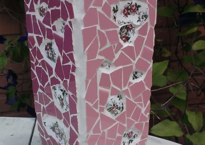 Roze Vaas met roosjes h25xb11 – € 40