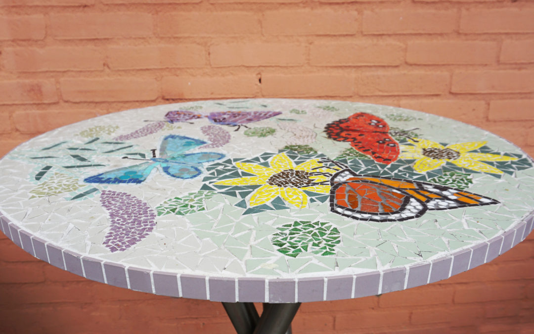 Tafel Vlinders – ø71cm x h79cm – € 225